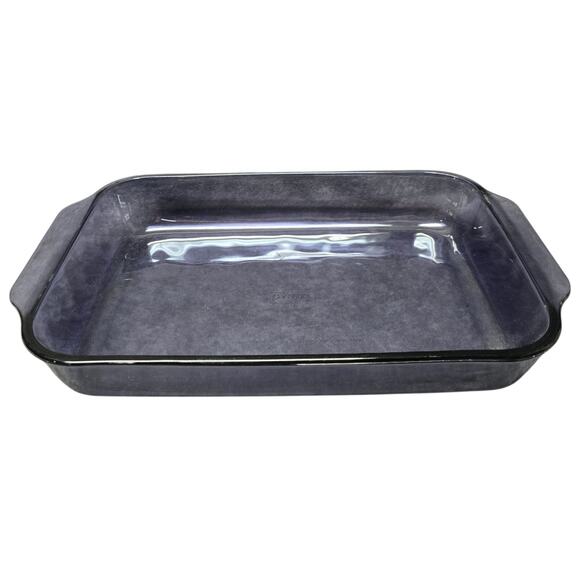 Pyrex 233 Purple Amethyst Casserole Lasagna 3 Qt Dish - Picture 1 of 10